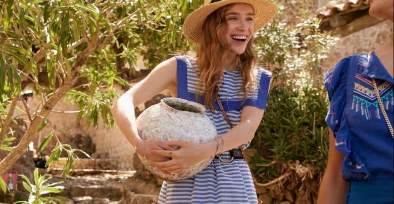 أزياء Deià Dreaming من آند أذر ستوريز