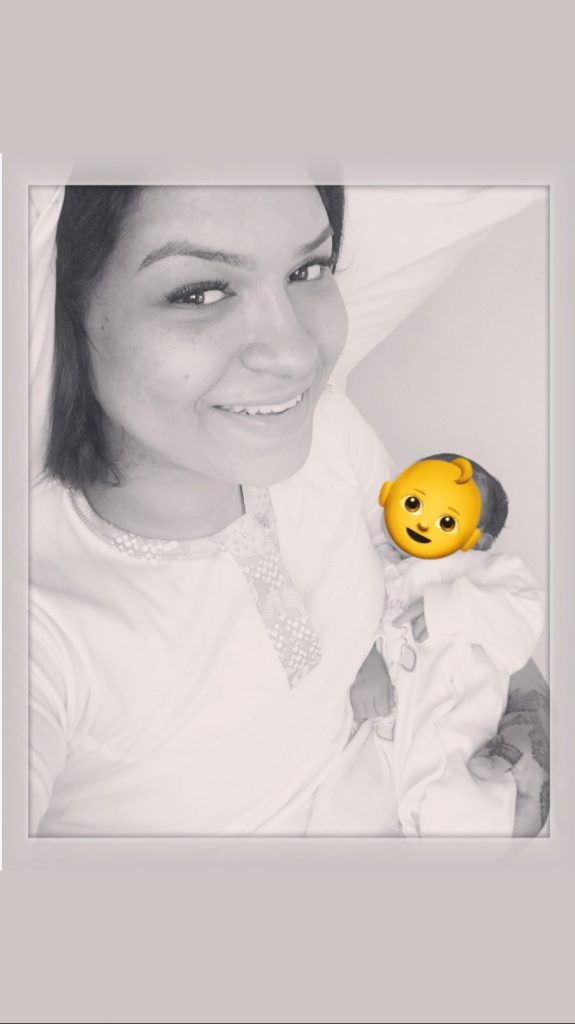 ايمان-مع-مولودها-الثاني