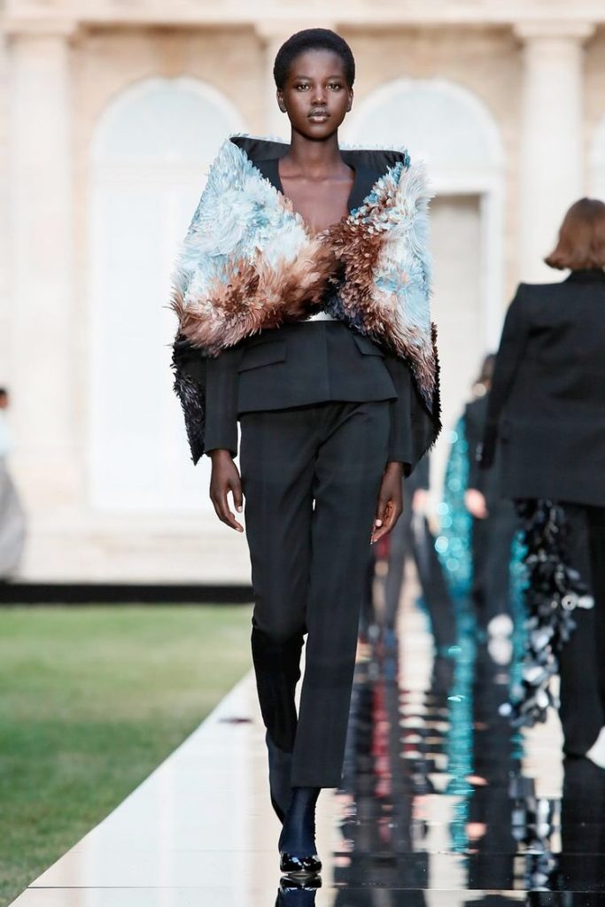 بدلة-سواريه-من-جيفنشي