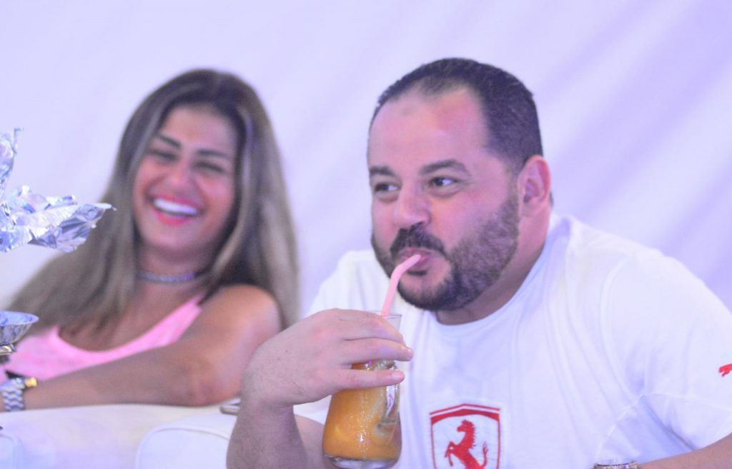 منة-مع-زوجها