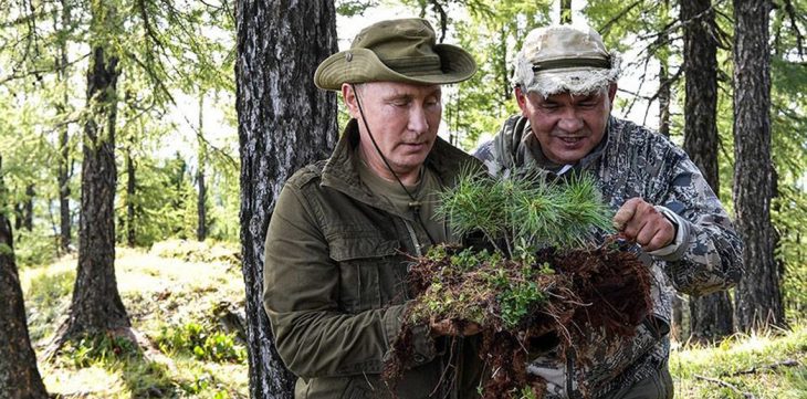 بالصور.. بوتين يقضي عطلته في سيبيريا مع كبار المسؤولين الأمنيين