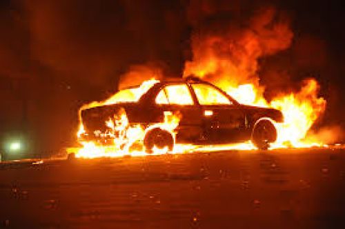 القبض على شاب أحرق سيارة سيدة سعودية