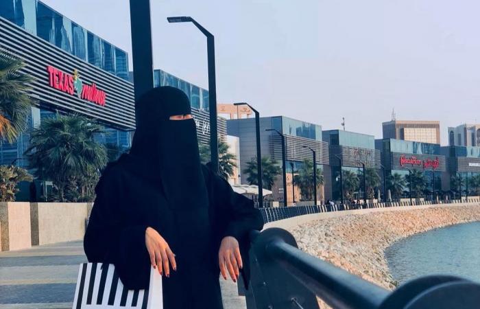 بعد خلع حلا شيحة النقاب.. سارة الودعاني ترتدي النقاب