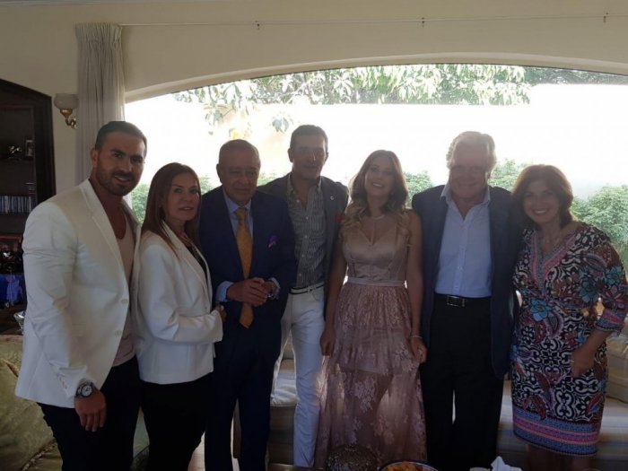 حسين-فهمي-وميرفت-امين-يحتفلان-بعقد-قران-ابنتهما