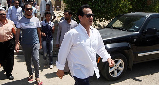 محمد-ثروت-خلال-تشييع-الجنازة