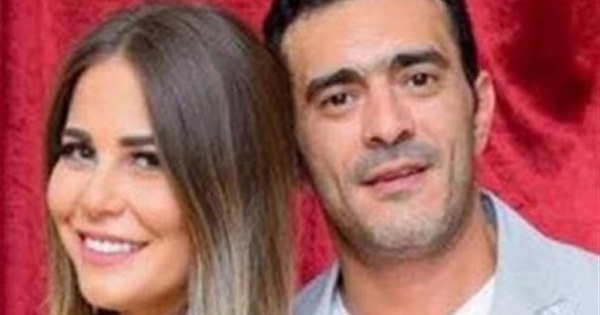 منة-حسين-فهمي-وزوجها