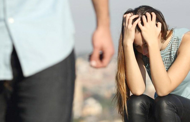 زوجة تطلب الطلاق بعد تحرش زوجها بأبناء أشقائها