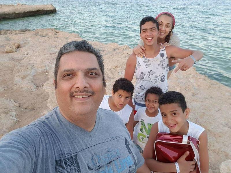 خالد التلمساني وعائلته