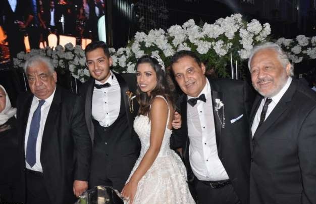 خالد-زكى-ومحسن-والعروسين