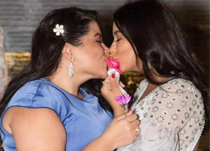 شيرين وأختها