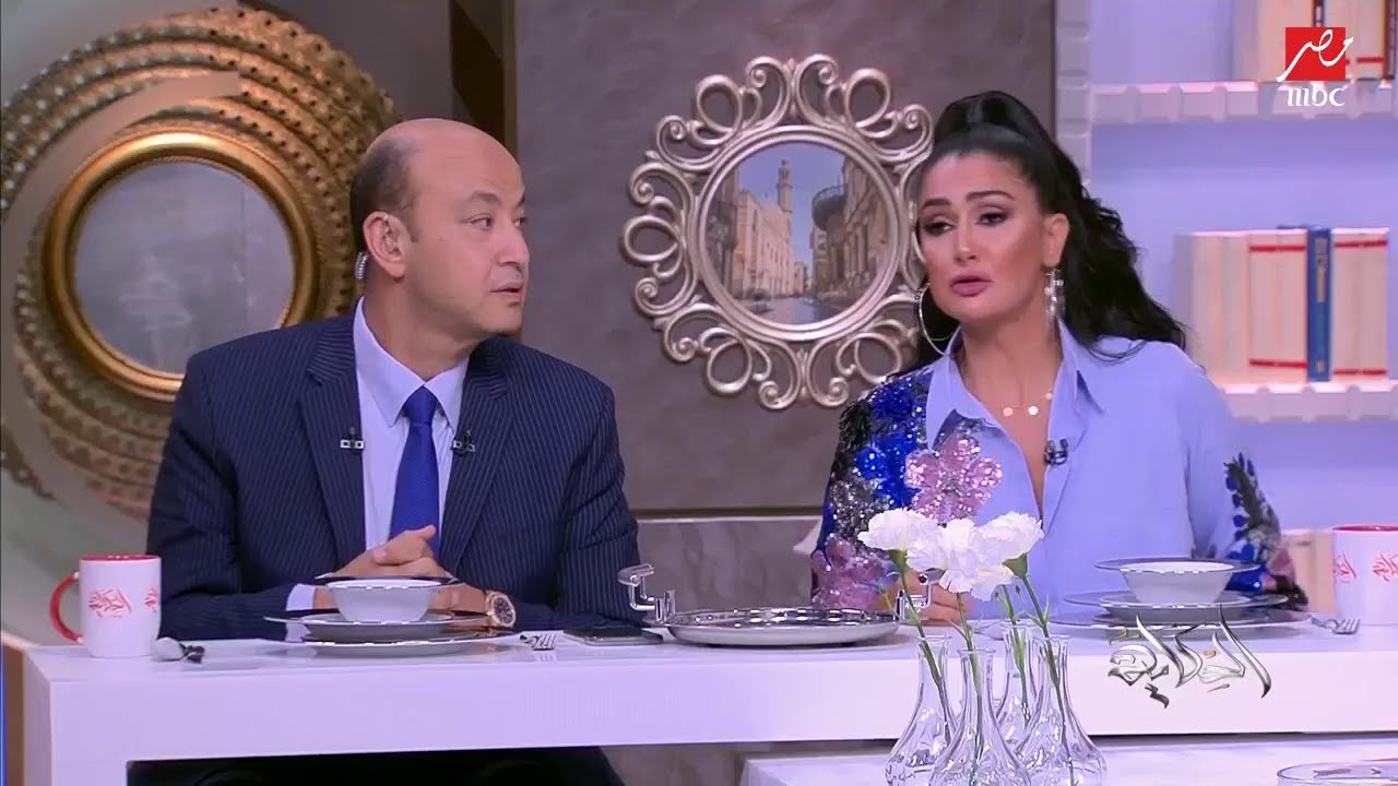 عمرو أديب مع غادة عبد الرازق في برنامج الحكاية