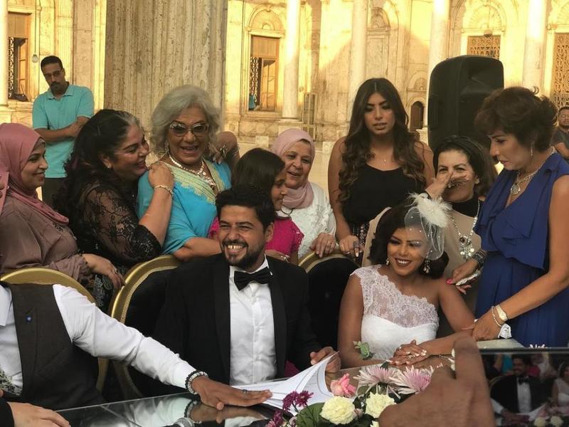 ناهد السباعي في عقد قرانها على رجل الاعمال محمد عبد ربه
