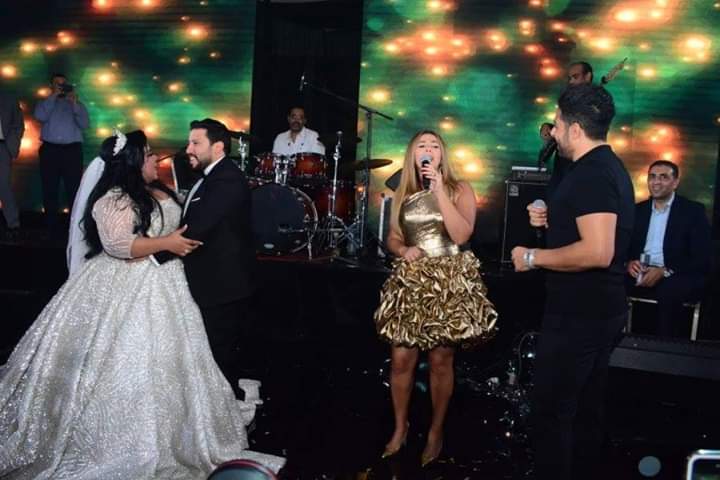 محمد حماقي ودنيا سمير غانم في حفل زفاف شيماء سيف