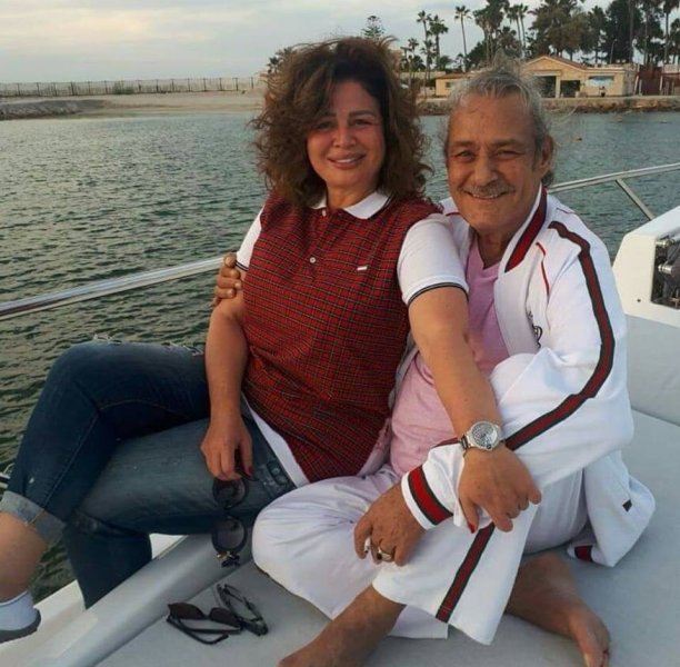 تعليق الهام شاهين على صورها مع فاروق الفيشاوي