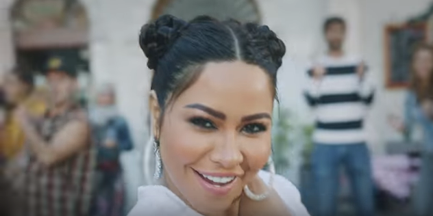 اطلالة-شيرين-من-كليب-نساي