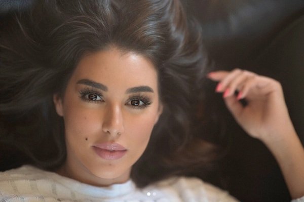 تجاهل-ياسمين-صبري-لطلبات-الزواج-منها
