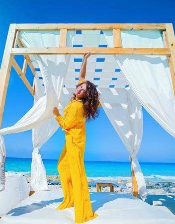 غادة-عادل-في-جلسة-تصوير-تشبه-جلسة-سمية-الخشاب