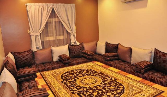 مساند-الظهر-متنوعة-في-الاحجام