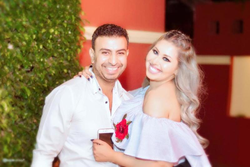 نجاة-إيناس-عز-الدين-وزوجها