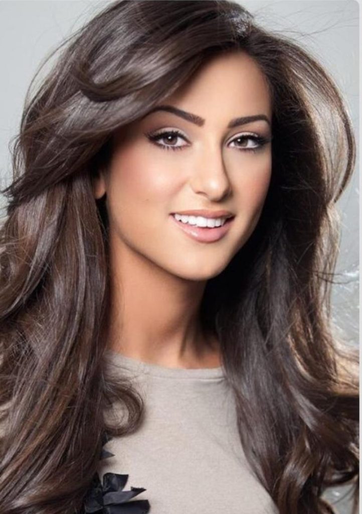 قصات-شعر-على-الموضه