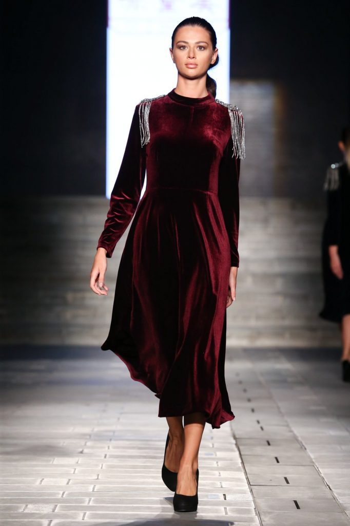 Yi-Dai-Mei-Production-Pre-Fall-2019-Dubai-4373