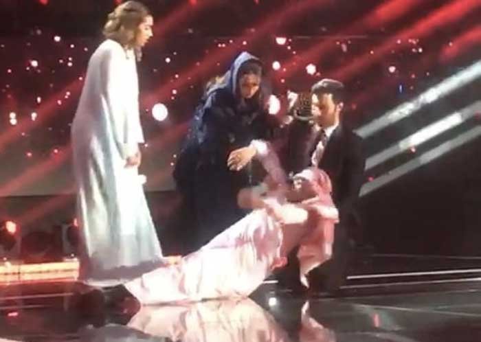 لحظة-سقوط-عماد-ابراهيم-على-مسرح-نجم-السعودية
