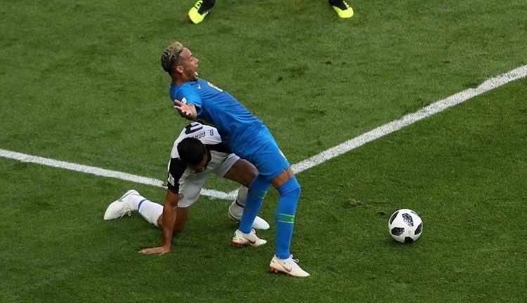 لاعبة روسية تسخر من نيمار بسبب تمثيله في الملاعب