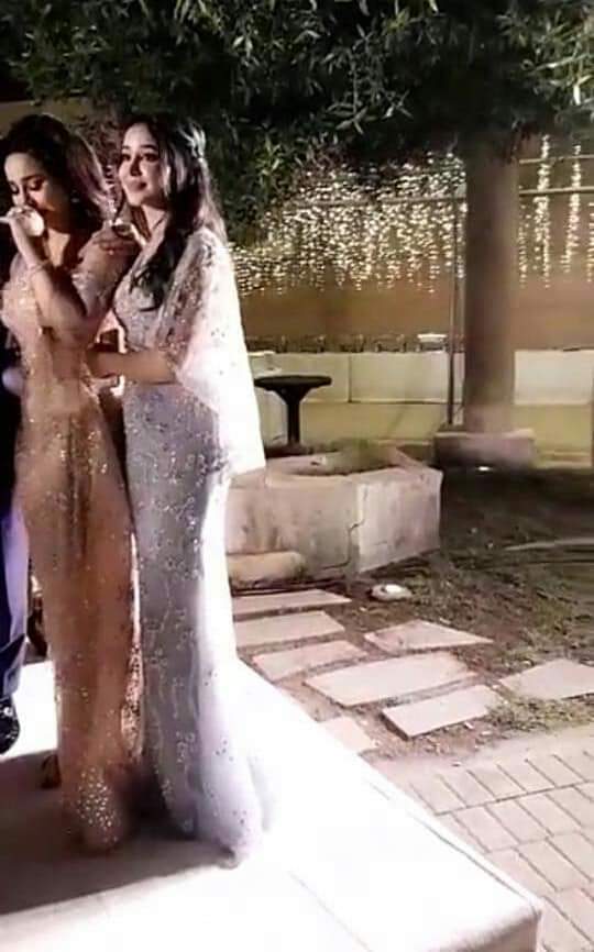 صور بكاء لجين عمران في حفل زفاف ابنتها