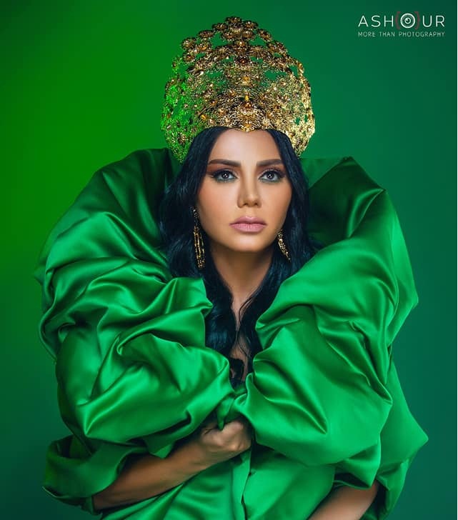 اطلالة-ملكية-للفنانة-رانيا-يوسف