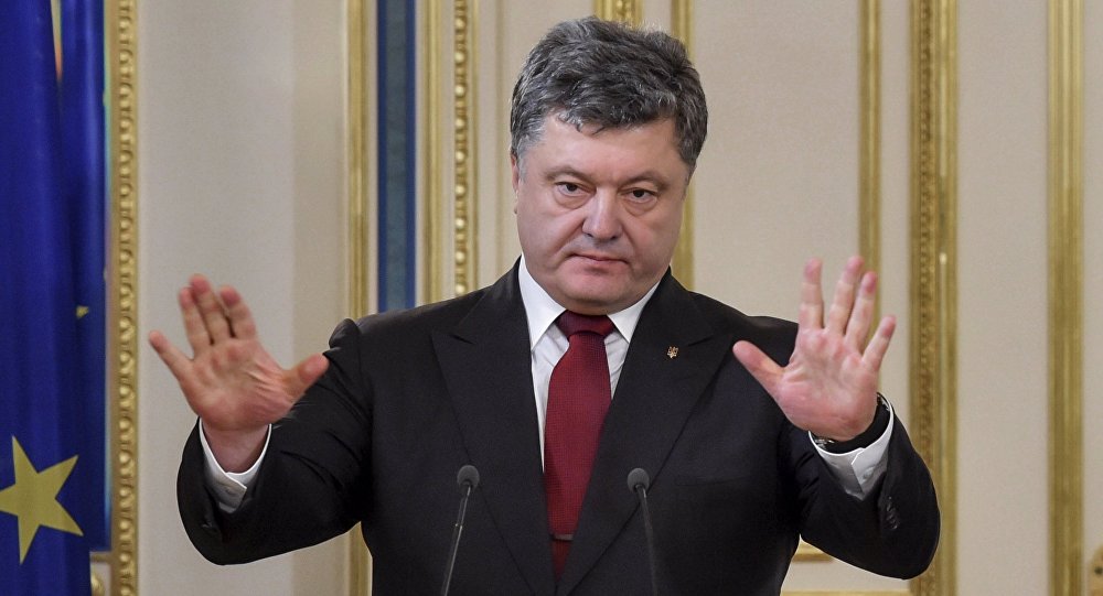 صورة محرجة للرئيس الأوكراني تتسبب في السخرية منه