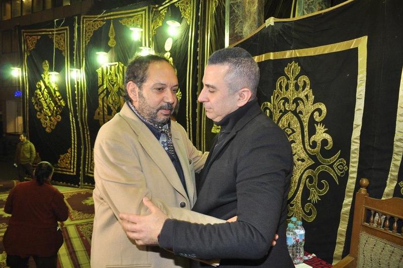 احمد سعيد-عبدالغني-يتلقى-العزاء-من-كمال-ابو-رية