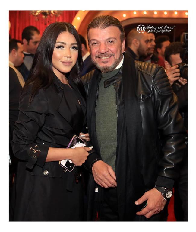 احمد-سلامة-وابنته-سارة-سلامة-في-العرض-الخاص-في-مسرحية-3-ايام-في-الساحل