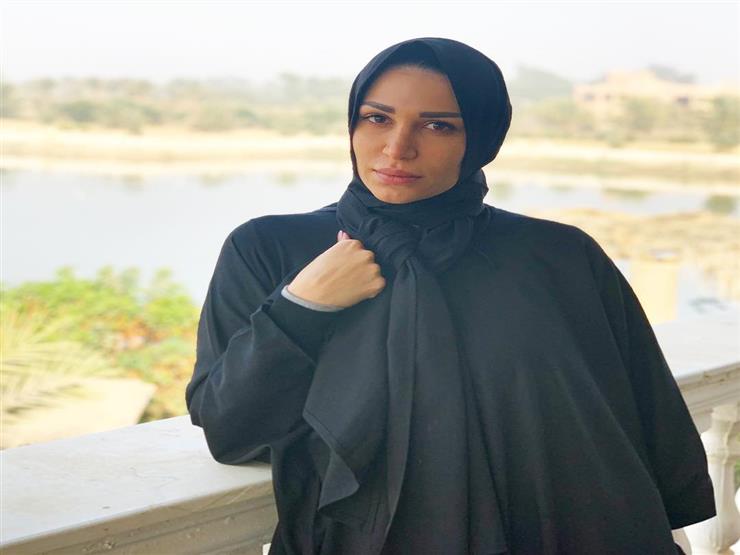 صور-سارة-نخلة-بالحجاب