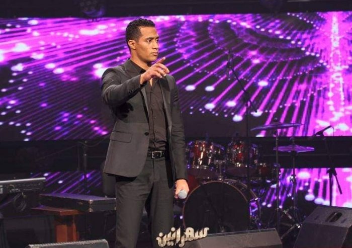 محمد-رمضان-يشرح-للفنان-أمير-كرارة-اصول-المعلمة