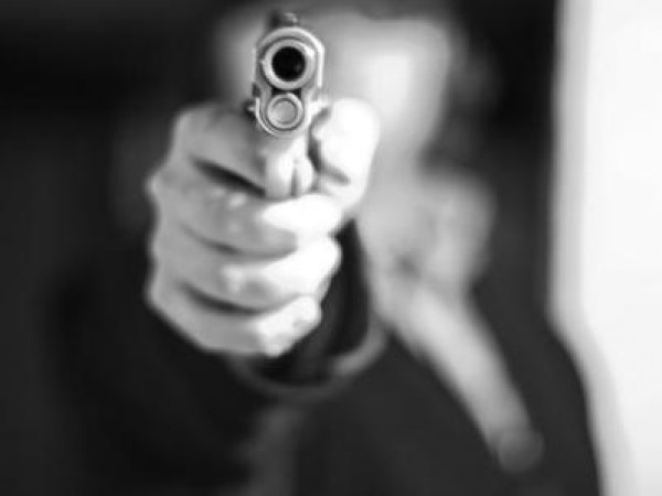 شابان يقتلان أبيهما بـ 18 طلقة .. والسبب صادم!