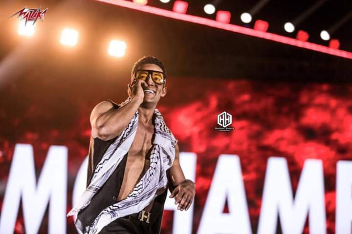 صور محمد رمضان في حفله الأول