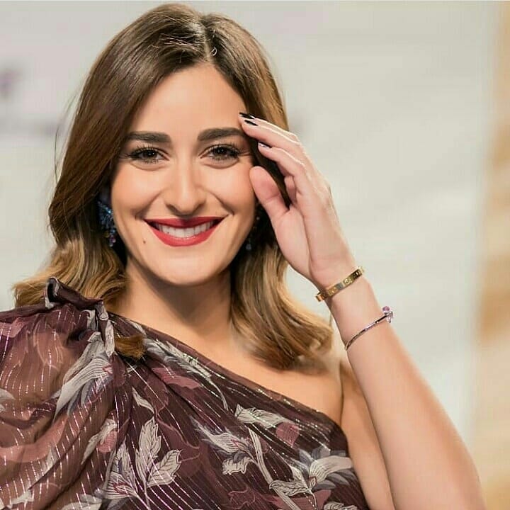 اطلالة-أمينة-خليل-تنال-على-اعجاب-الجميع