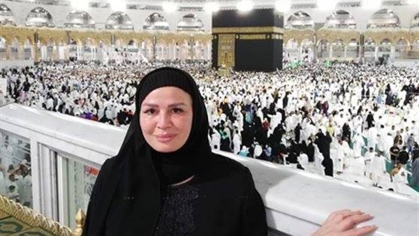 صور-الهام-شاهين-في-العمره