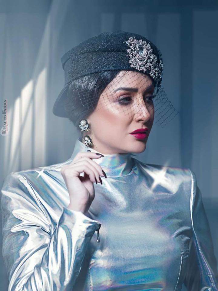 إطلالة غادة عبد الرازق من الخمسينات