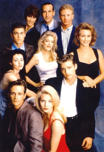 السلسلة الأمريكية "بيفرلي هيلز 90210"