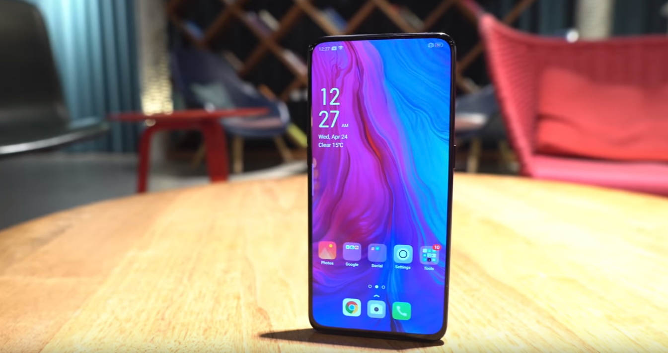OPPO تنافس بقوة سامسونغ وتغزو الأسواق بهاتف فريد