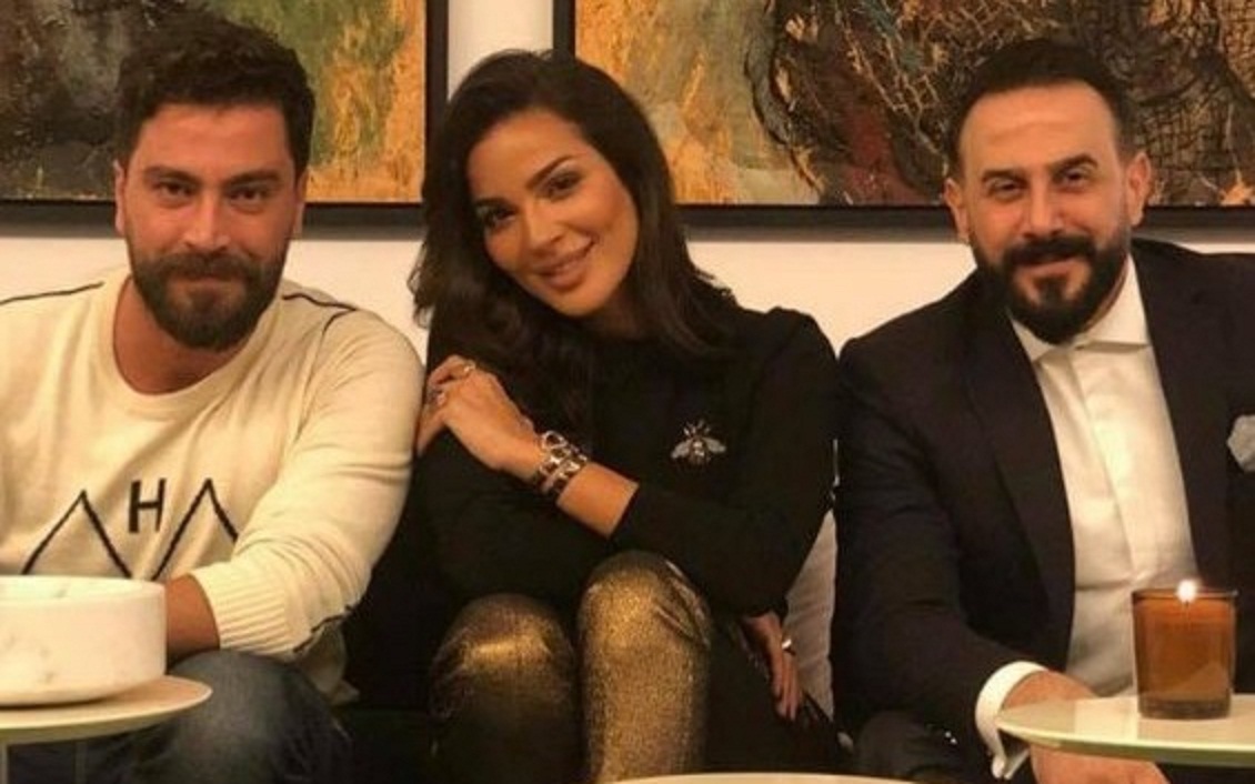 ابطال مسلسل خمسة ونص