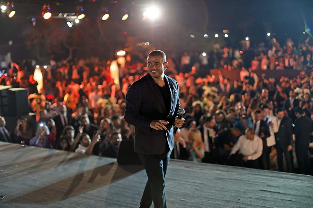 صور عمرو دياب