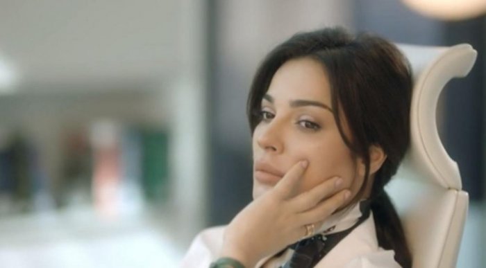 نادين-نجيم-في-مسلسل-خمسة-ونص-