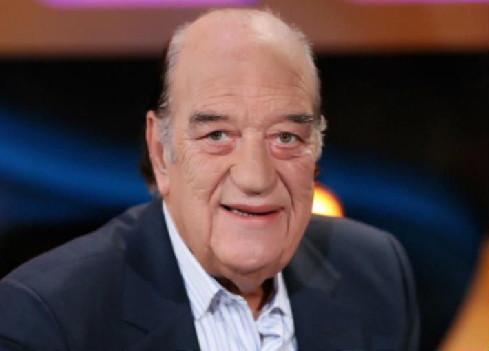 صور محمد هنيدي مع حسن حسني تكشف تفاصيل حالته الصحية مشاهير