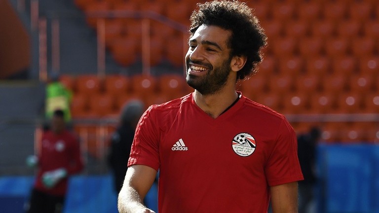 منتخب مصر يقيم احتفالا خاصا باللاعب محمد صلاح