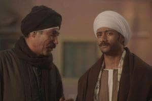الفنان الراحل محمد أبو الوفا مع الفنان محمد رمضان في مسلسل إبن حلال
