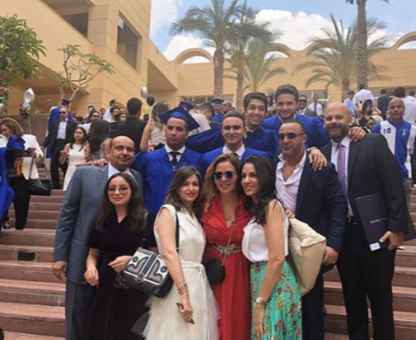 صور-أحمد-السقا-وزوجته- (6)