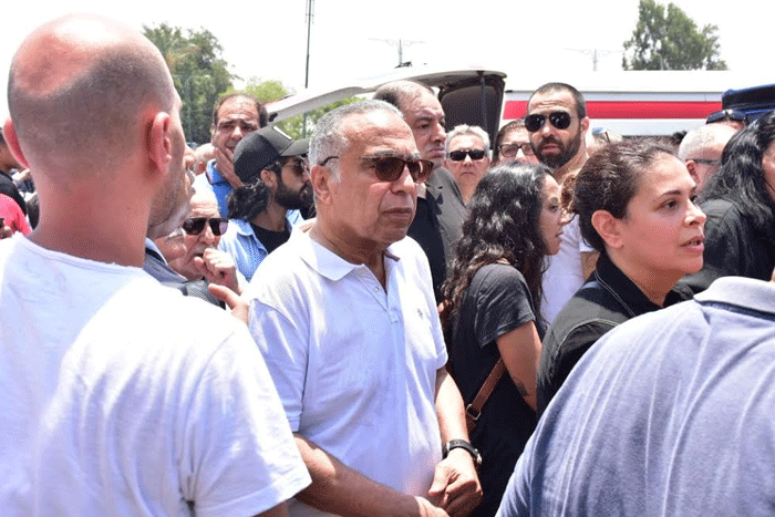 محمد العدل في جنازة الفنان عزت ابو عوف