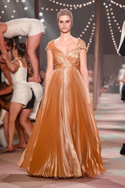 احدث موديلات فساتين خطوبة تخفي البطن البارز 2019